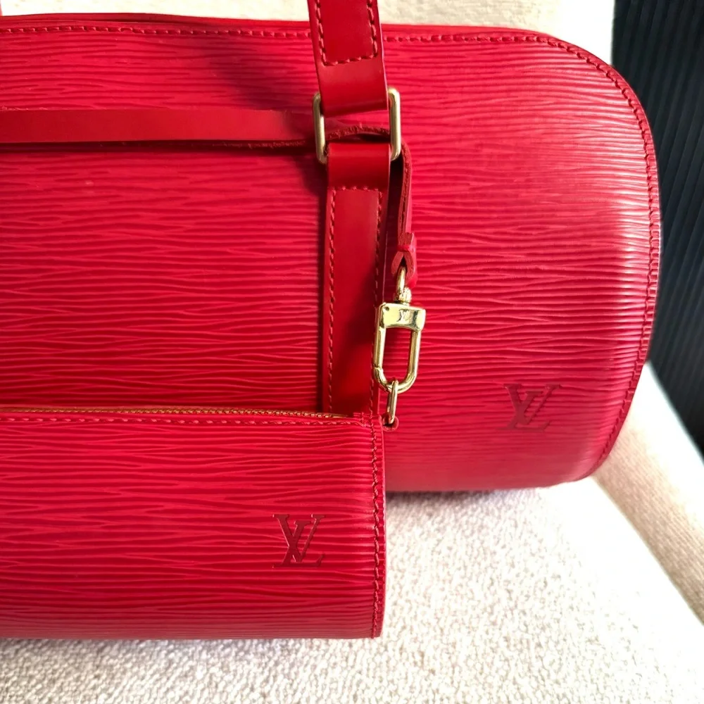 Authentic Louis Vuitton Soufflot bag M52227 red Epi leather with mini pouch